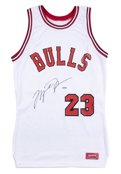 1984-85 Michael Jordan Game Issued & Signed Chicago Bulls Rookie Jersey (UDA & Sports Investors Authentication)